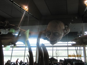 Gollom, Wellington Airport